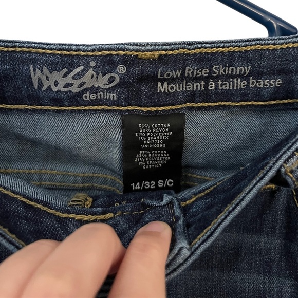 Mossimo Blue Dark Wash Low Rise Skinny Jeans Size 14 - Picture 5 of 7